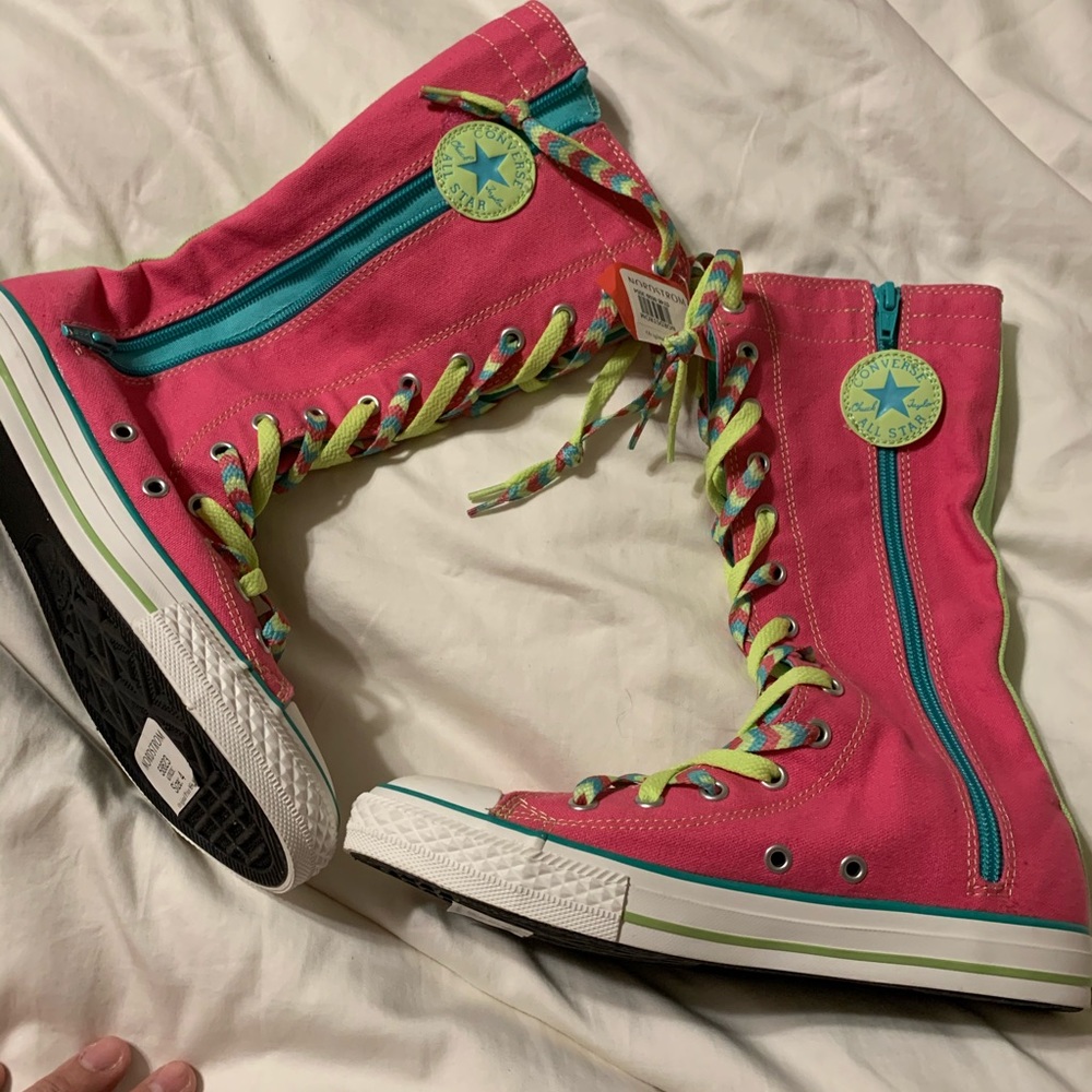Converse AllStar girls pink canvas sneaker boots